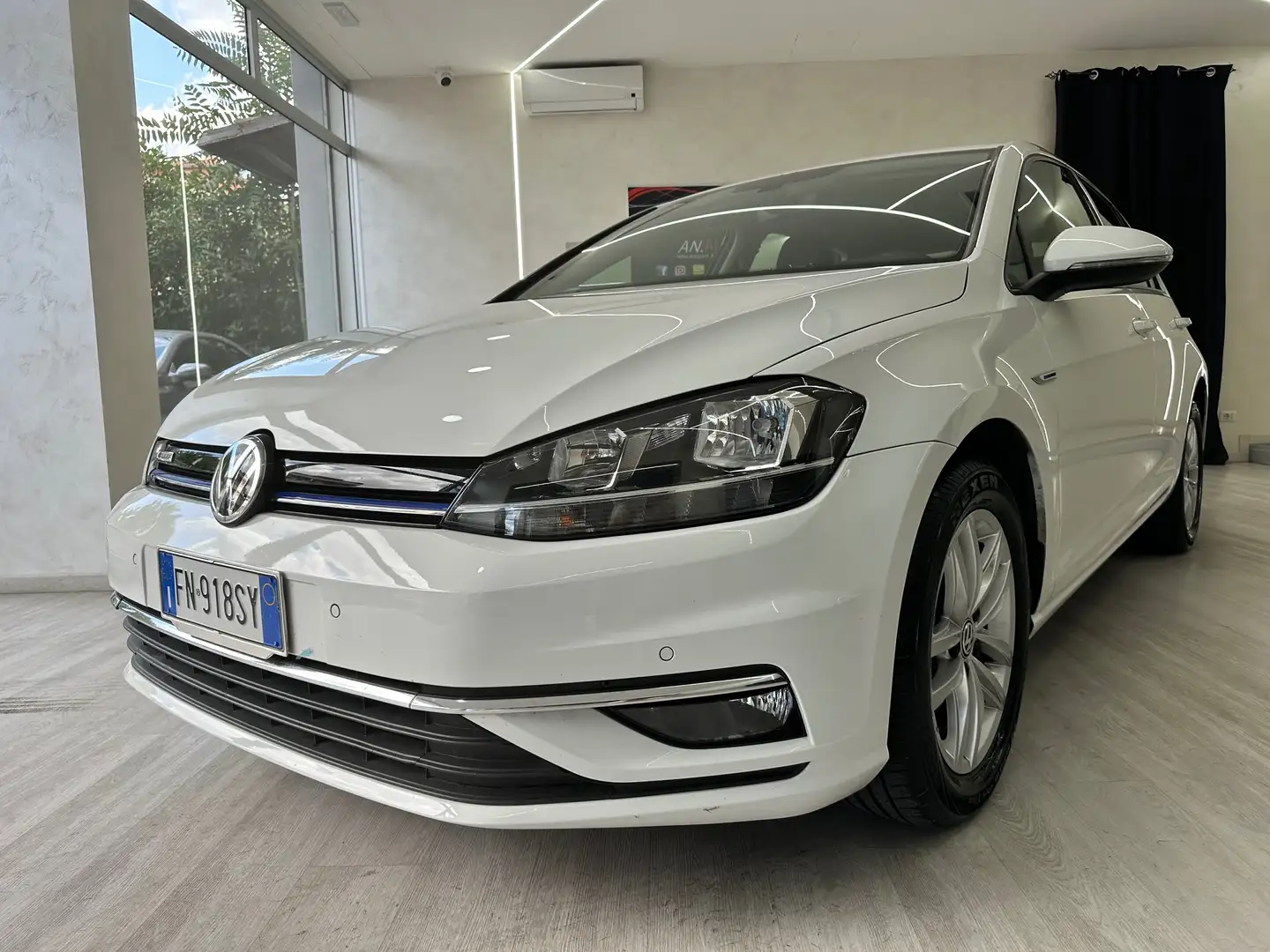 Volkswagen Golf Golf VII 2017 5p 5p 1.4 tgi Executive 110cv Bianco - 2