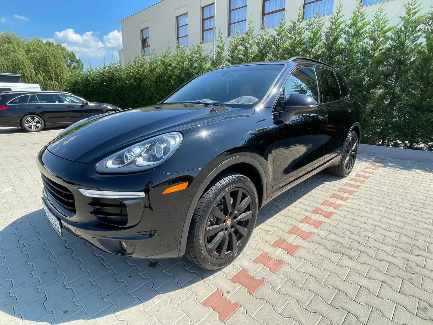 Porsche Cayenne - 2