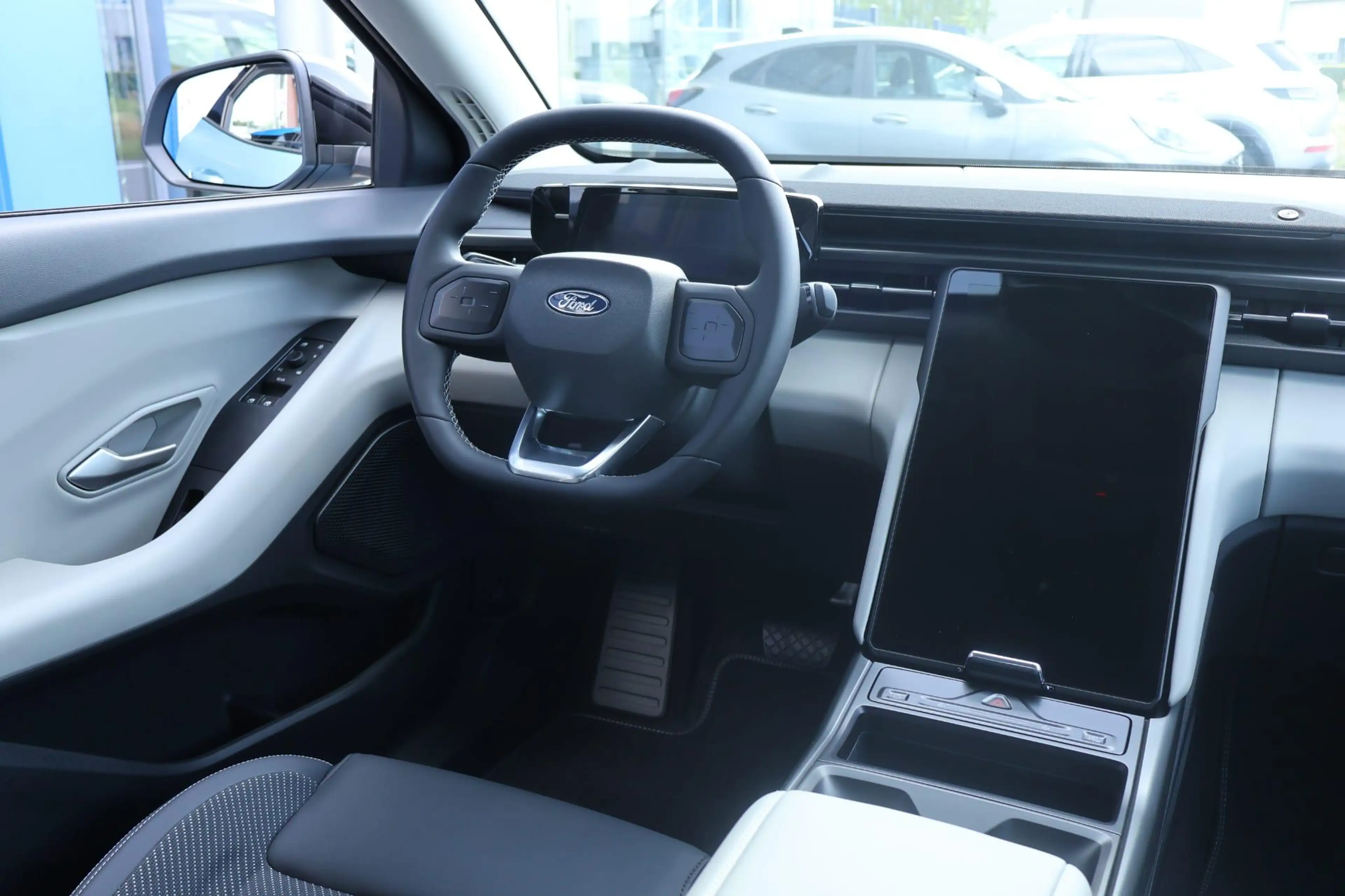 Ford Explorer Style Standard Range RWD 58 kWh | Demo | Adaptive — photo 15