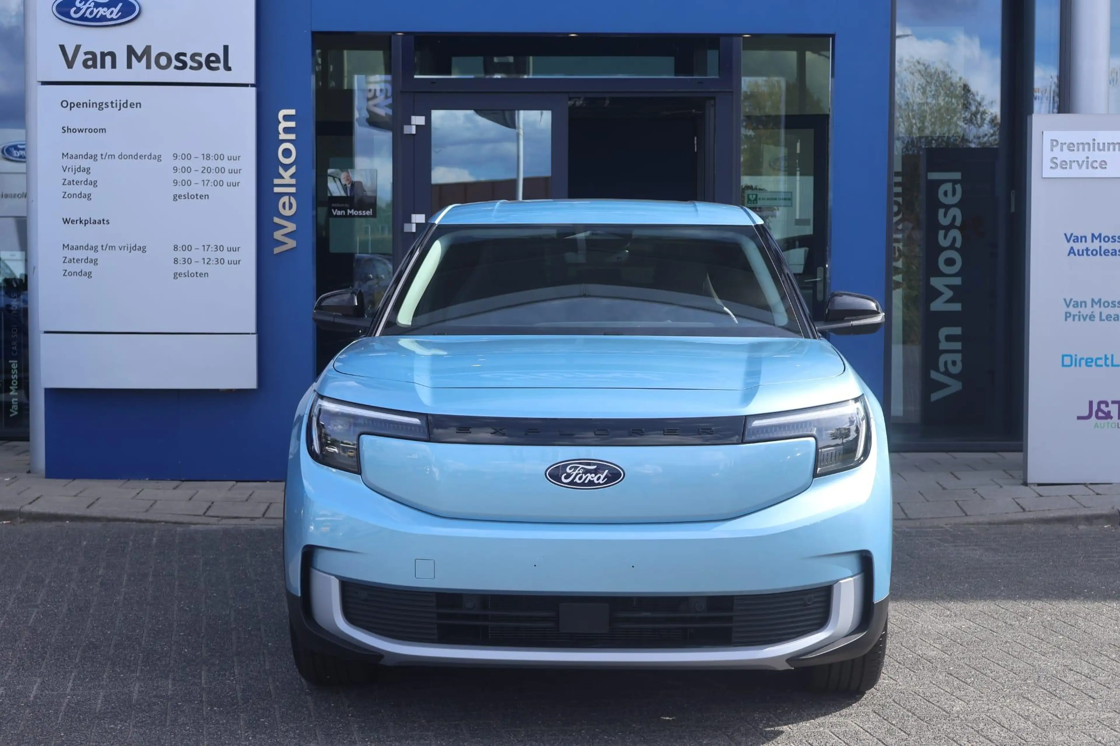 Ford Explorer Style Standard Range RWD 58 kWh | Demo | Adaptive — photo 2