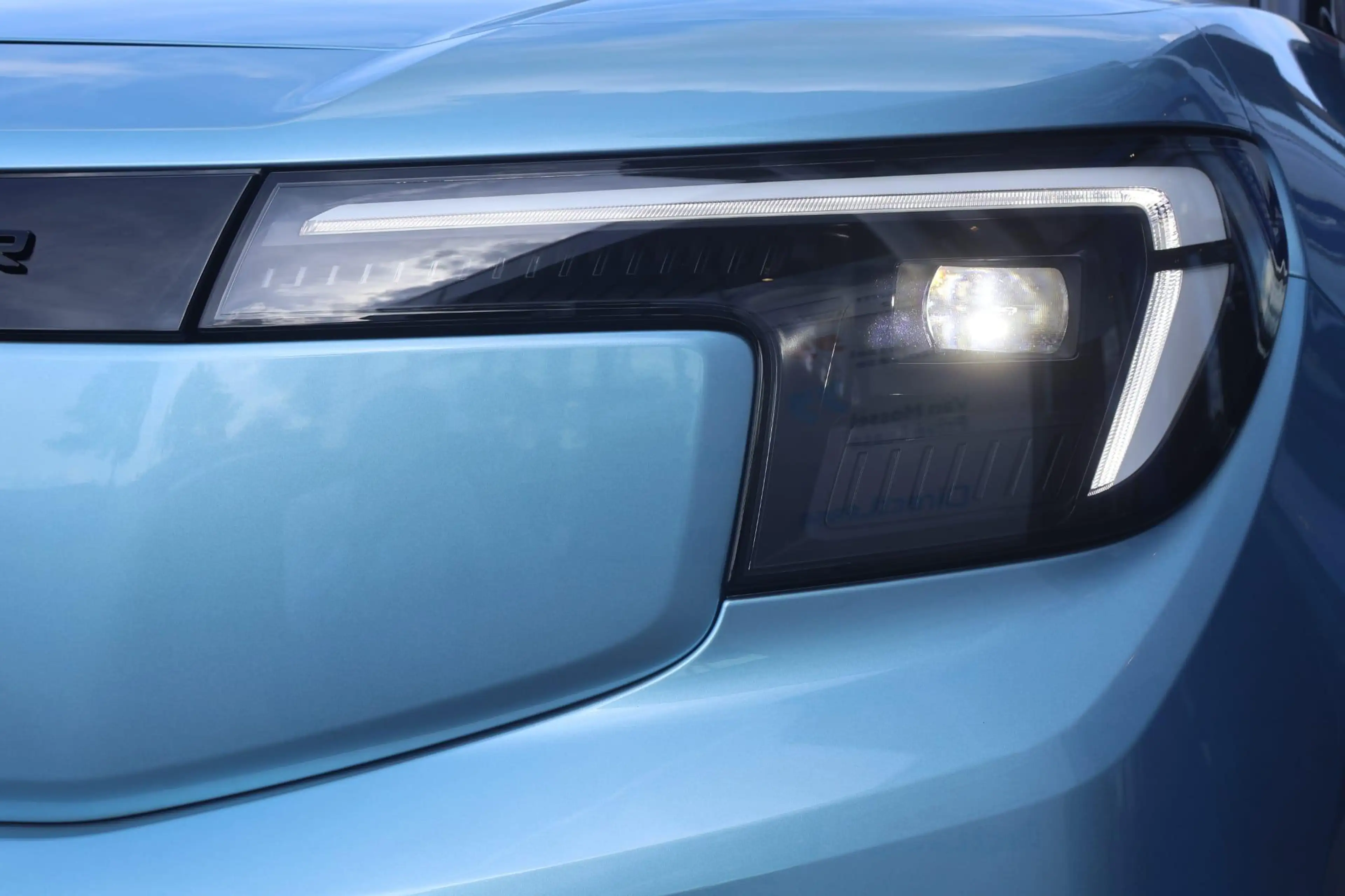 Ford Explorer Style Standard Range RWD 58 kWh | Demo | Adaptive — photo 8