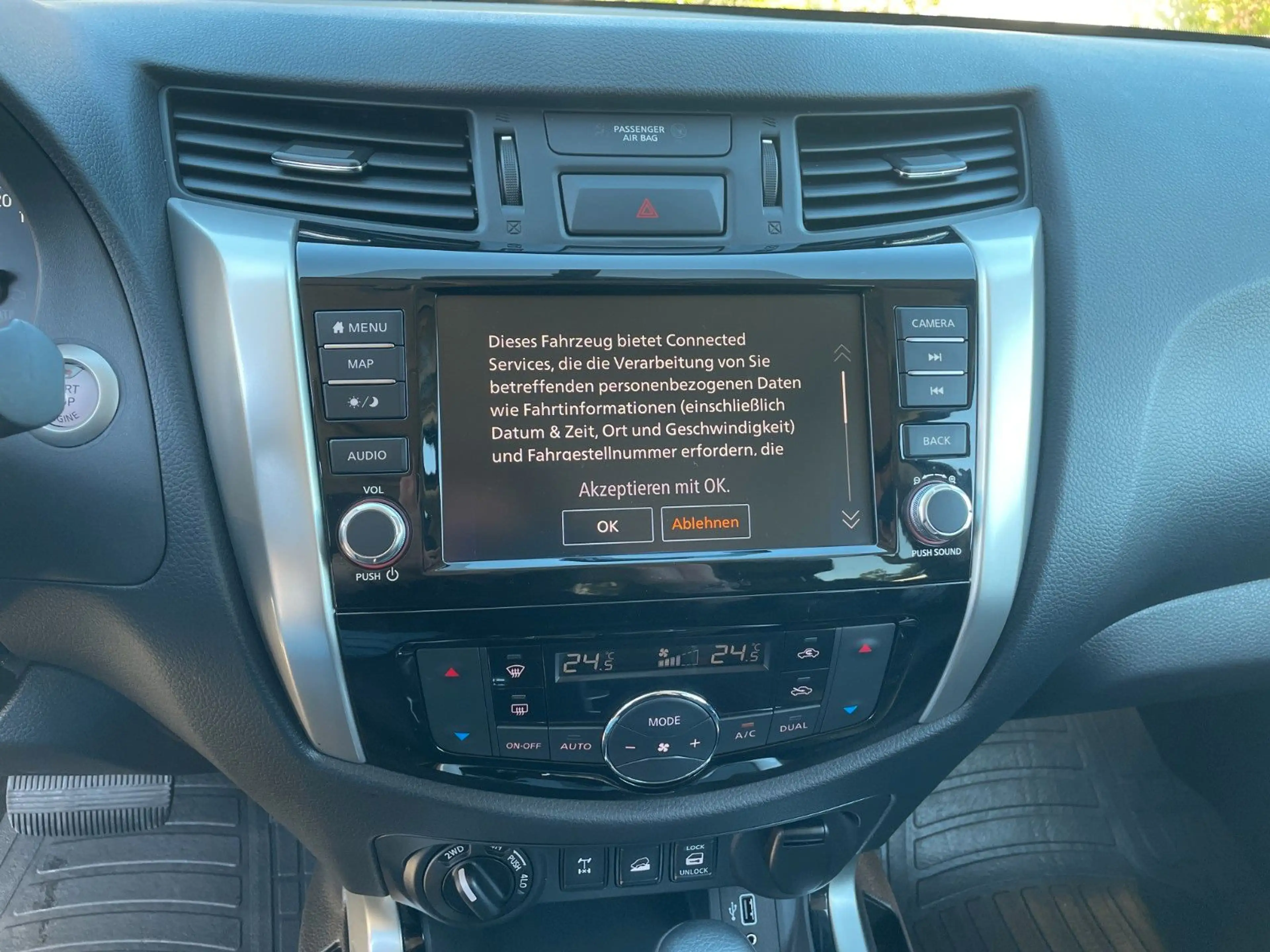 Nissan Navara N-GUARD DC 190 PS (*HARDTOP * AHK * LED*) — photo 11