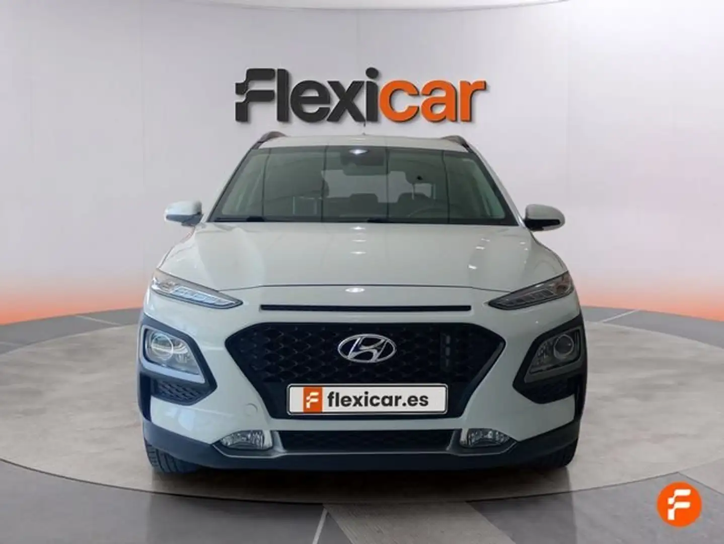Hyundai KONA 1.0 TGDI Essence 4x2 Blanco - 2