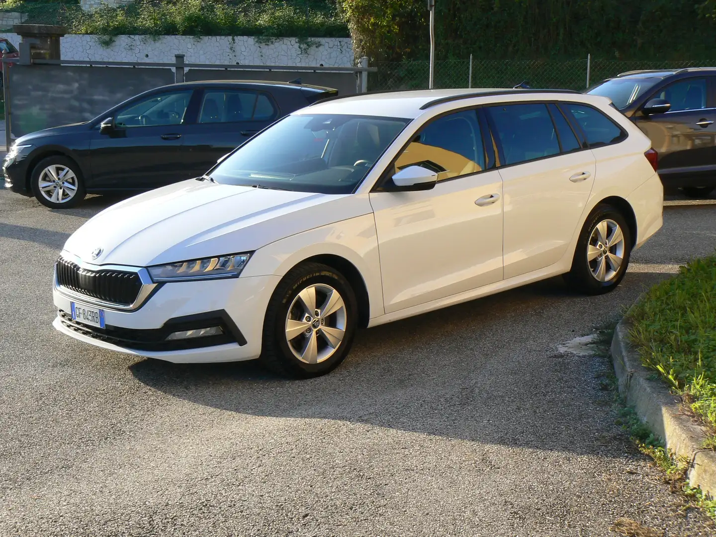 Skoda Octavia Wagon 2.0 tdi evo Executive 4x4 150cv dsg Blanc - 1