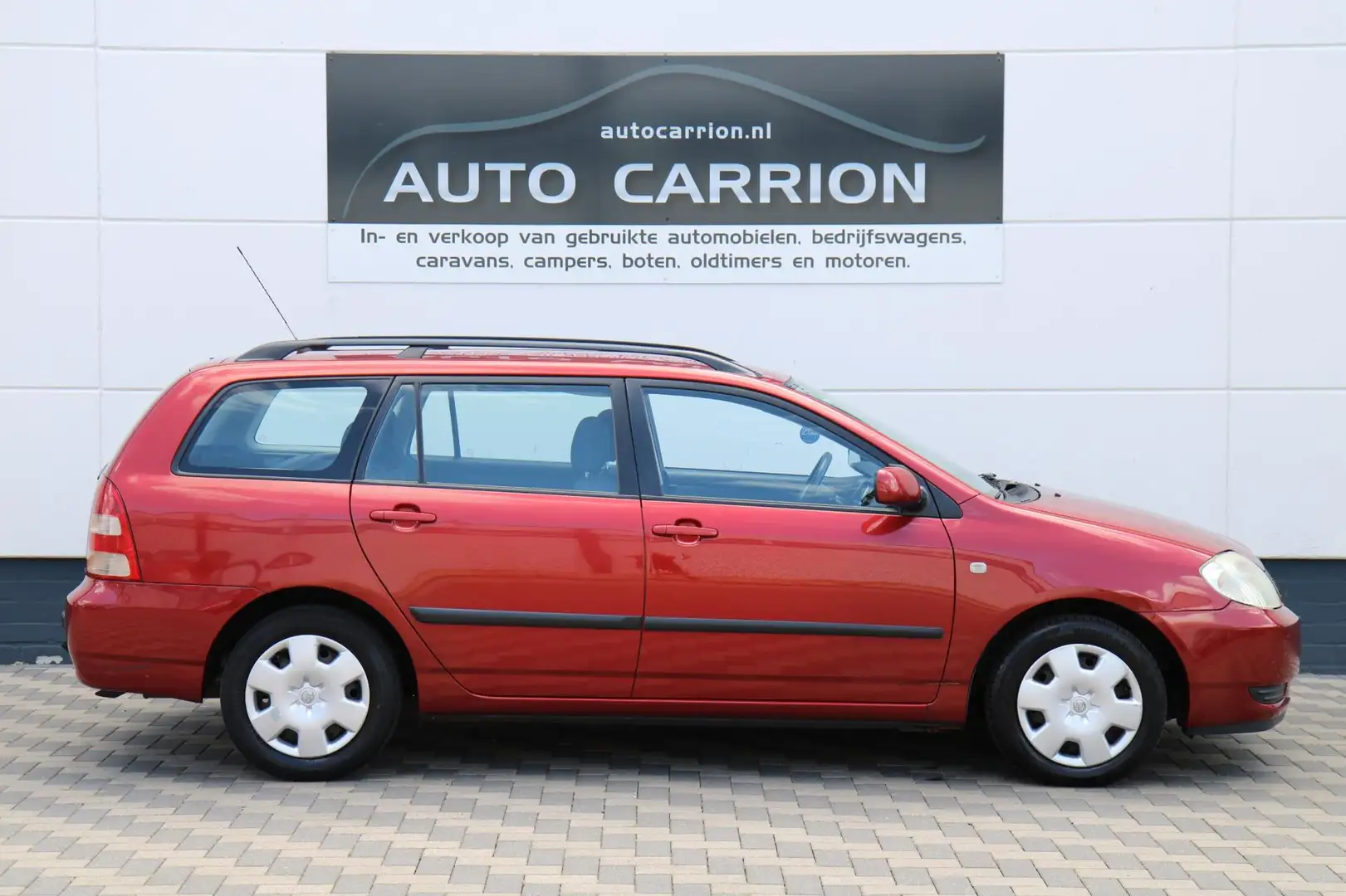 Toyota Corolla Wagon 1.6 VVT-i 110PK ijskoude Airco NAP !!! Rood - 2