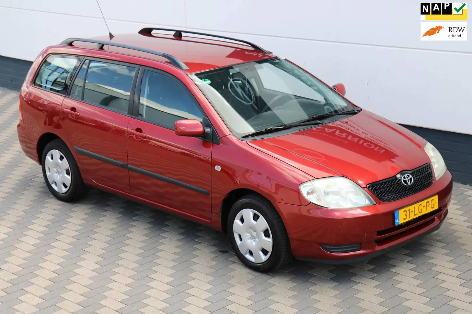 Toyota Corolla Wagon 1.6 VVT-i 110PK ijskoude Airco NAP !!! Rood - 1
