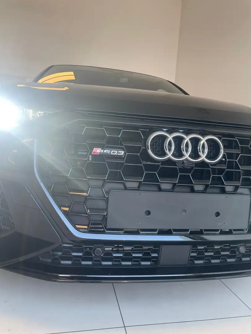 Audi Q3 Audi RS Q3 Sportback 2.5 TFSI S Line Schwarz - 2