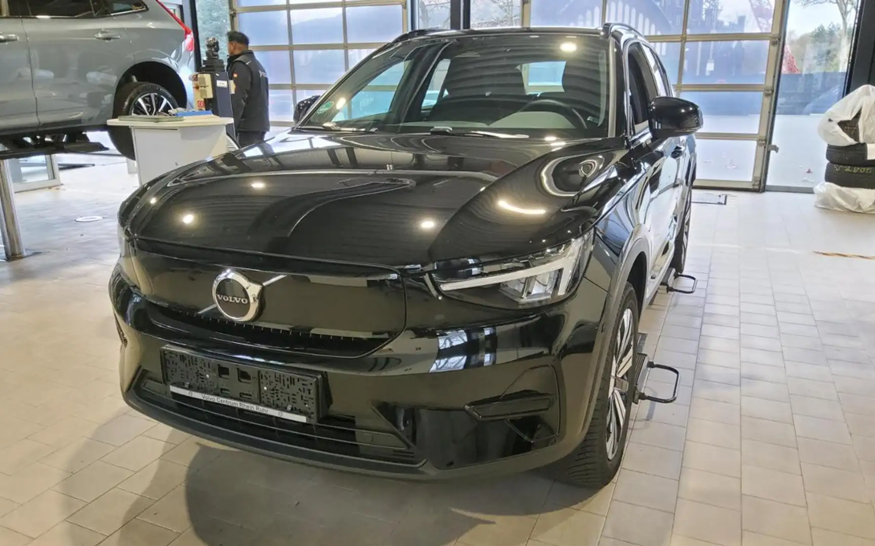 Volvo XC40 PURE ELECTRIC CORE STANDHZ+KAMERA+LM19+NAVI Grau - 2