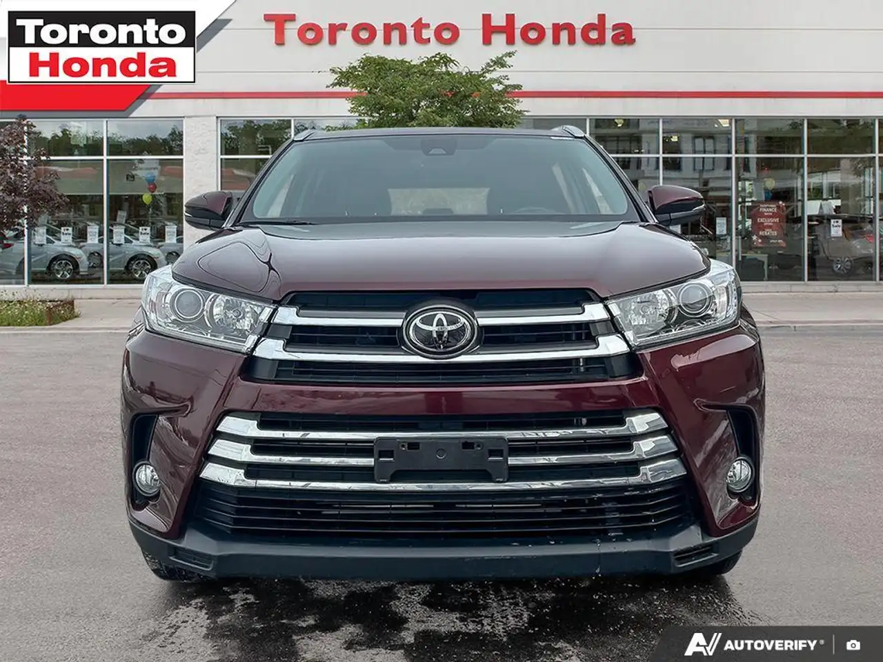 Toyota Highlander снимка Toyota Highlander