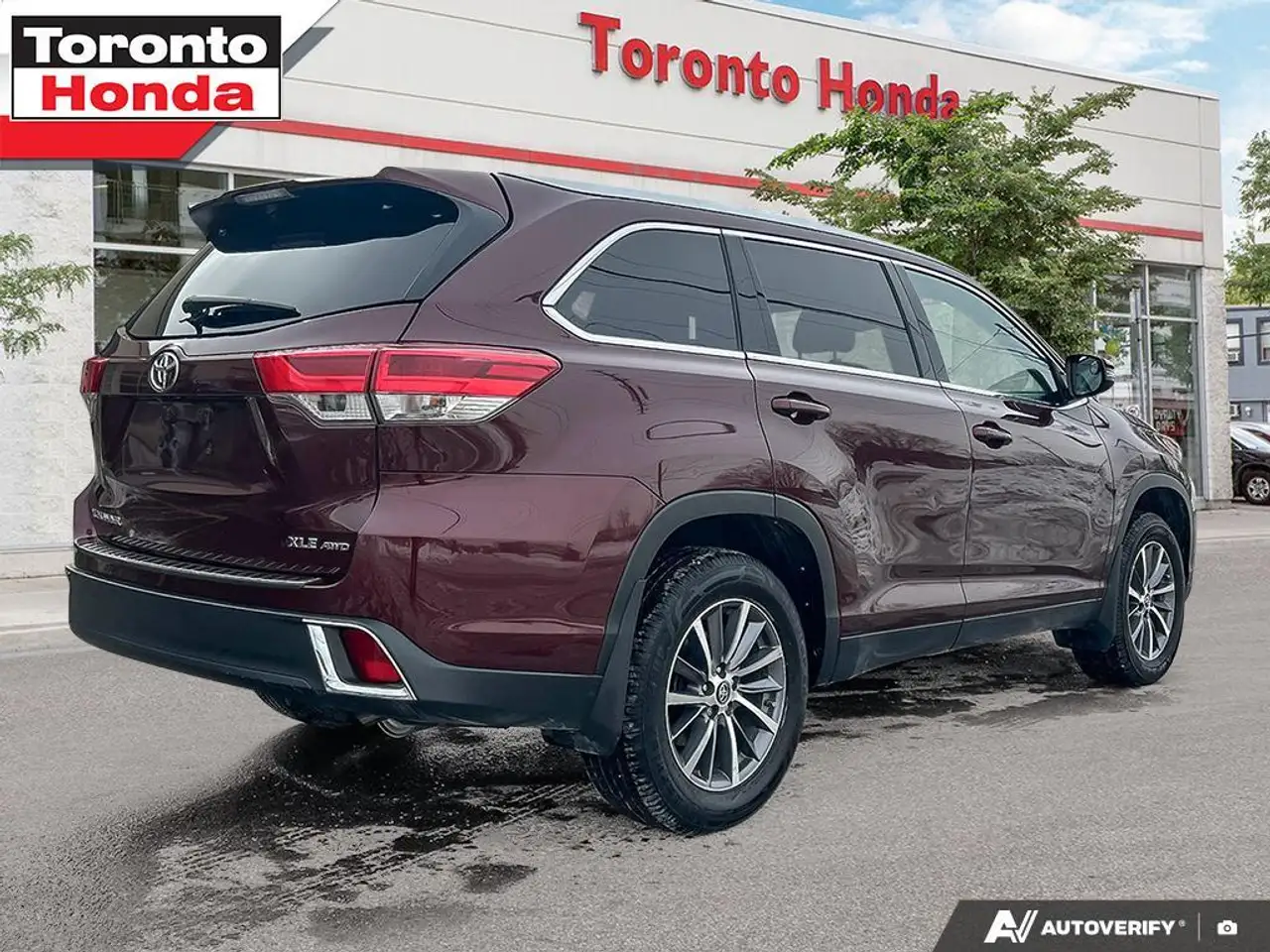 Toyota Highlander снимка Toyota Highlander