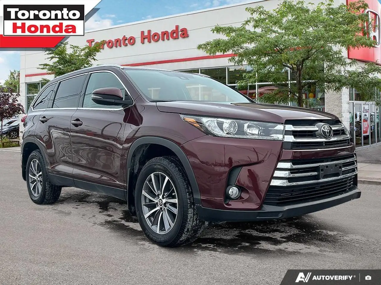 Toyota Highlander снимка Toyota Highlander