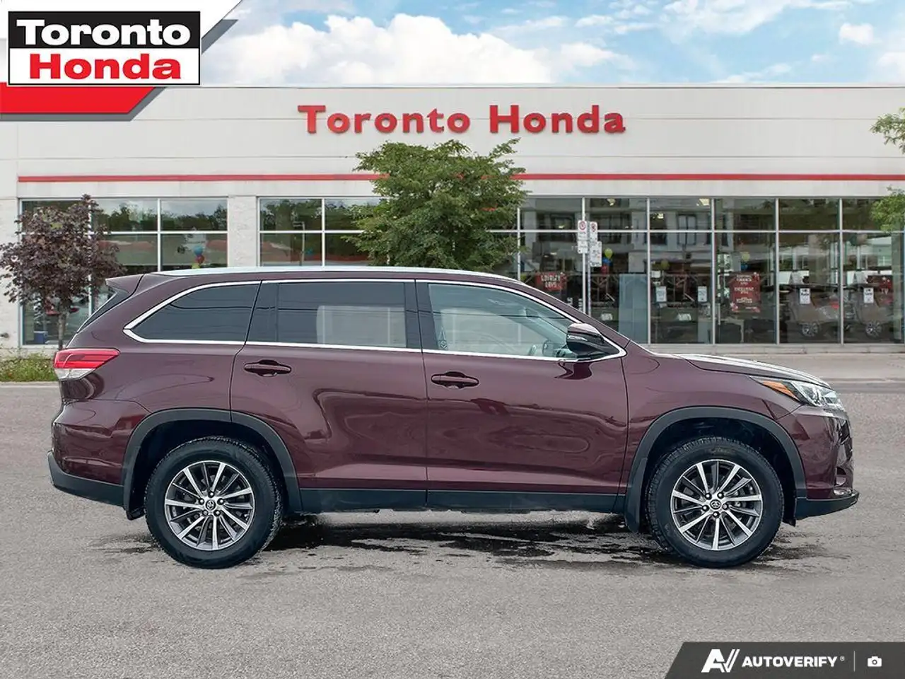 Toyota Highlander снимка Toyota Highlander