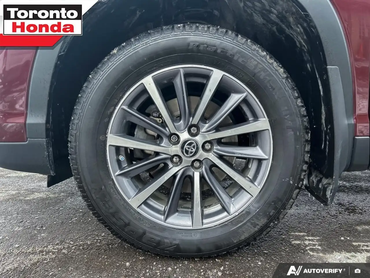 Toyota Highlander снимка Toyota Highlander
