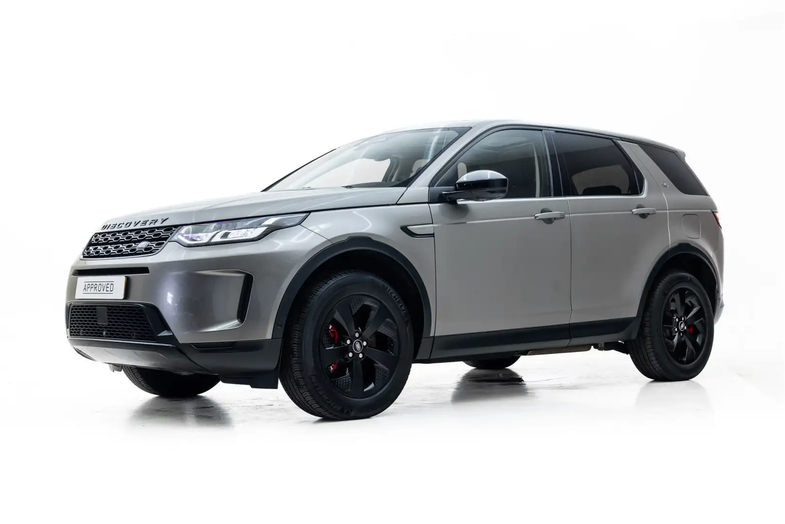 Land Rover Discovery Sport P300e PHEV AWD AUT | Black Pack | Afneembare trekh Zilver - 2
