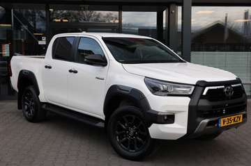 2.8 D-4D DUBBEL CABIN INVINCIBLE  2 SITZ A/T 4WD V