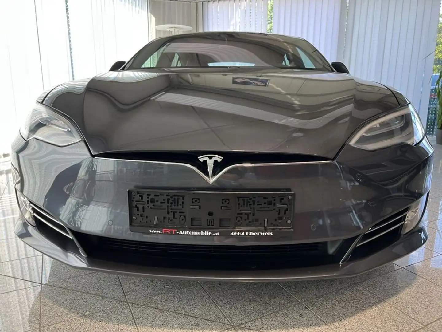 Tesla Model S 75 ''Panoramadach-Navi'' Grau - 2