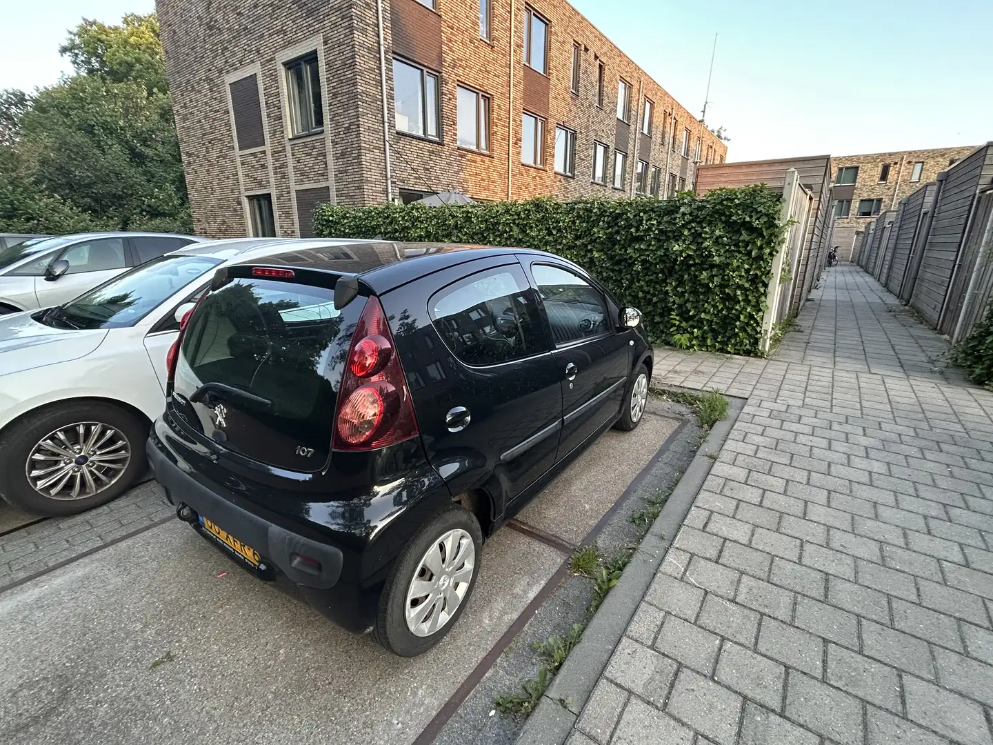 Peugeot 107 1.0 Active Noir - 2