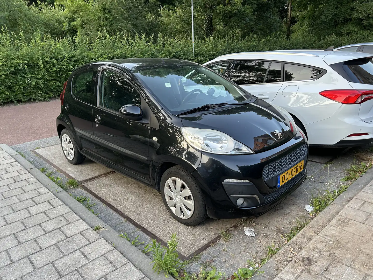 Peugeot 107 1.0 Active Noir - 1