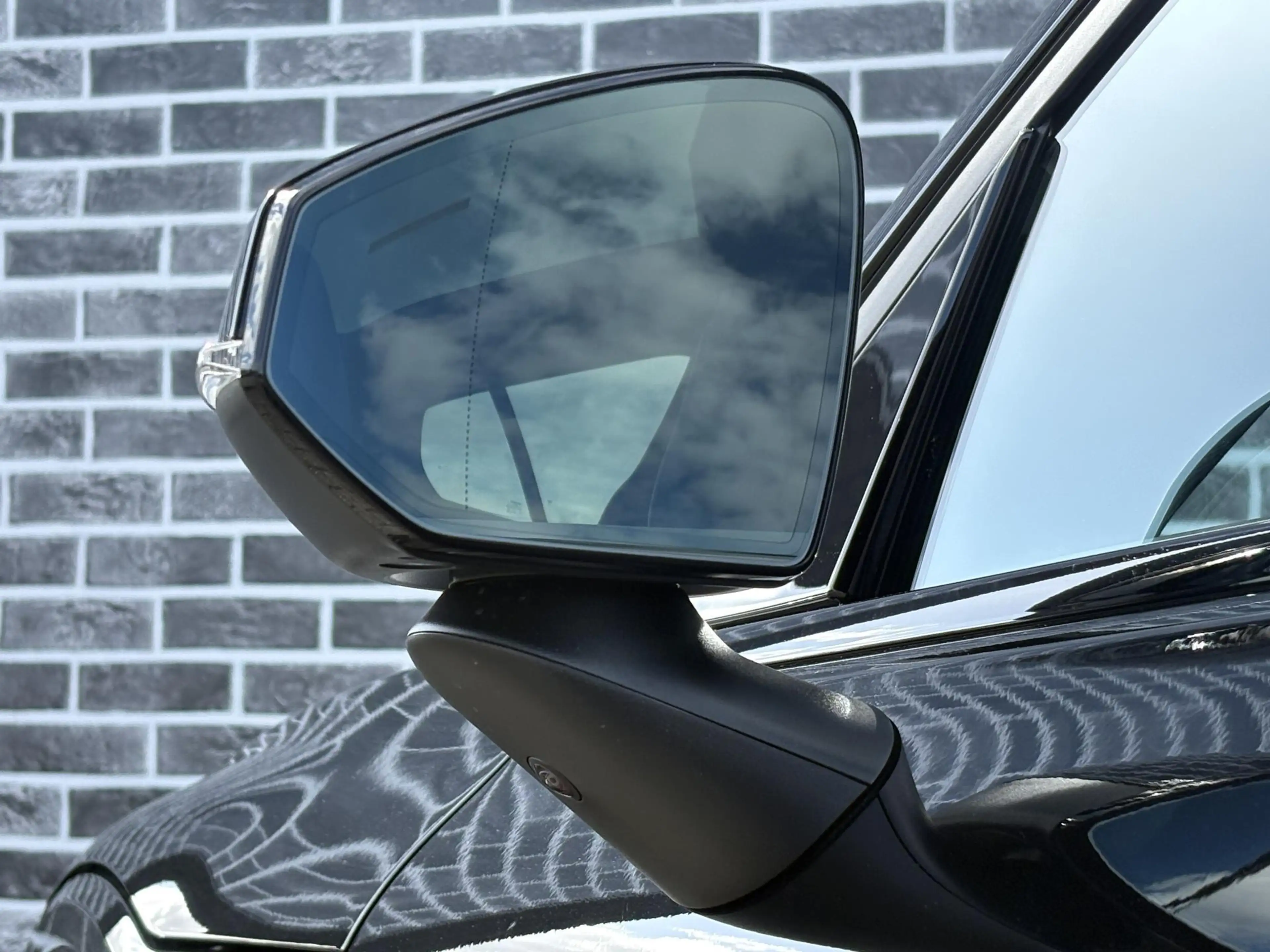 Volvo EX30 P5 Long Range Plus Black Edition Europa 69 kWh | G — photo 15