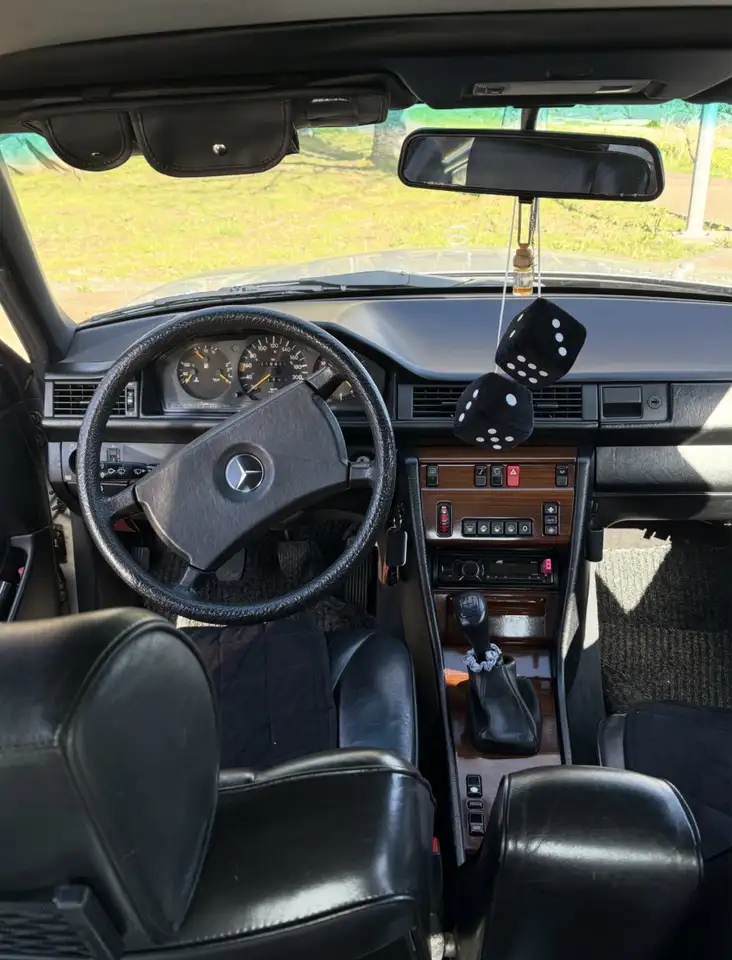 Mercedes-Benz 300D W124, foto 2