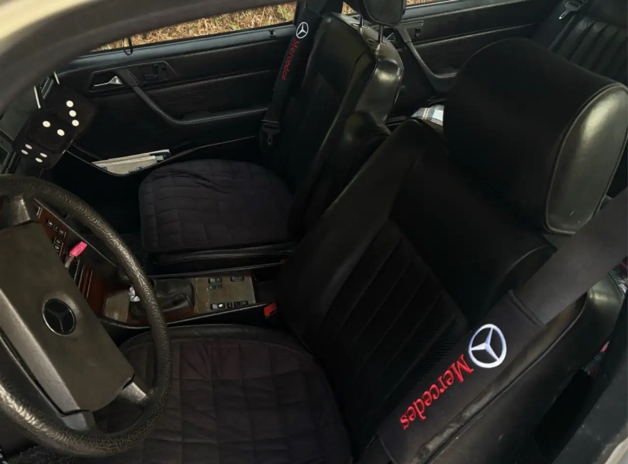Mercedes-Benz 300D W124, foto 3
