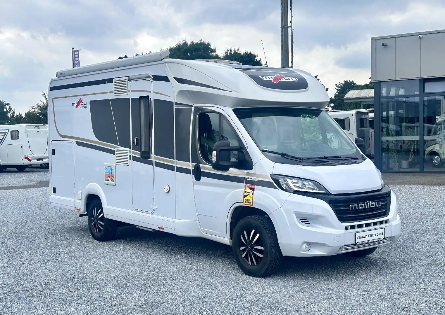 Malibu T 410 DB *Festbett-Sat.TV-Solar-1.Hand* Weiß - 1
