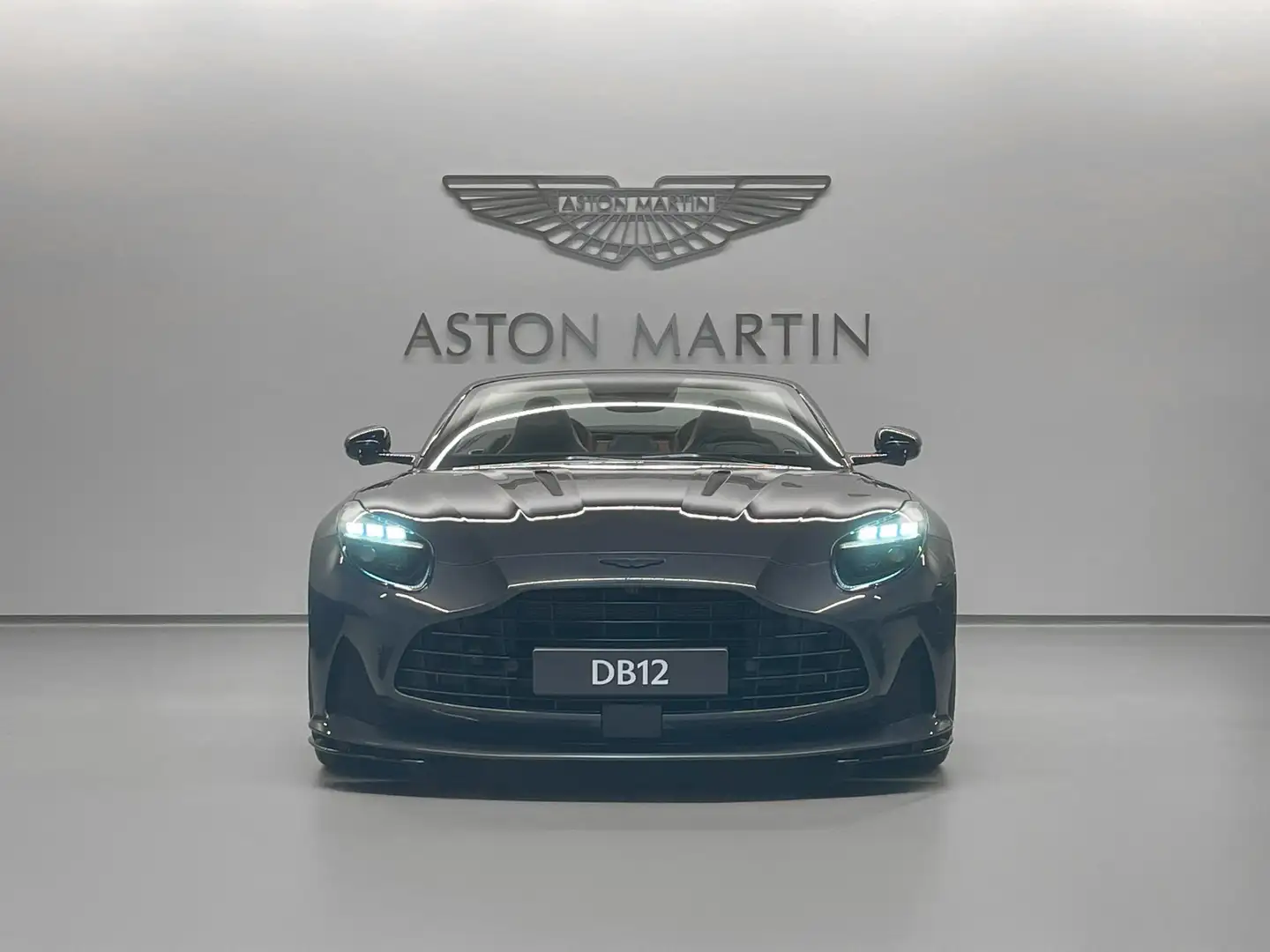 Aston Martin DB12 Volante | NEW 2025 MODELYEAR Gris - 2