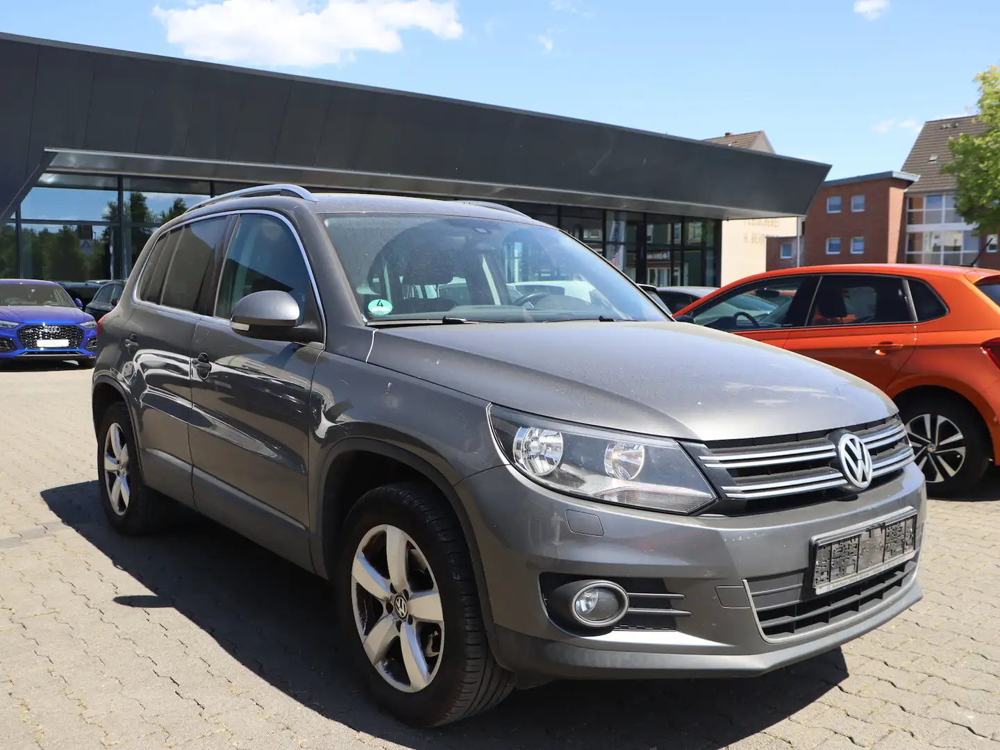 Volkswagen Tiguan 1.4 TSI SPORT & STYLE / ALCANTARA Grau - 1