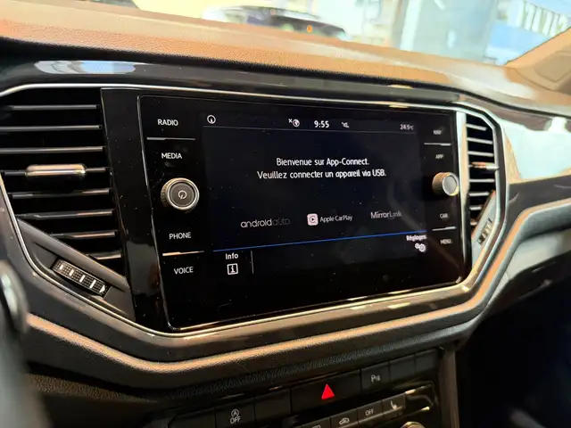 Volkswagen T-Roc view 15