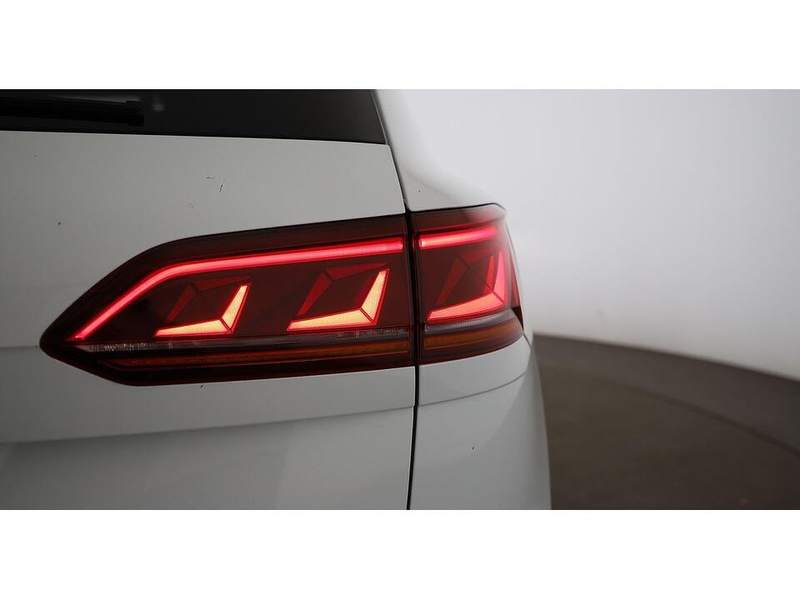 Volkswagen Touareg 3.0 V6 TDI 4Motion R-Line Aut MATRIX AHK — photo 9