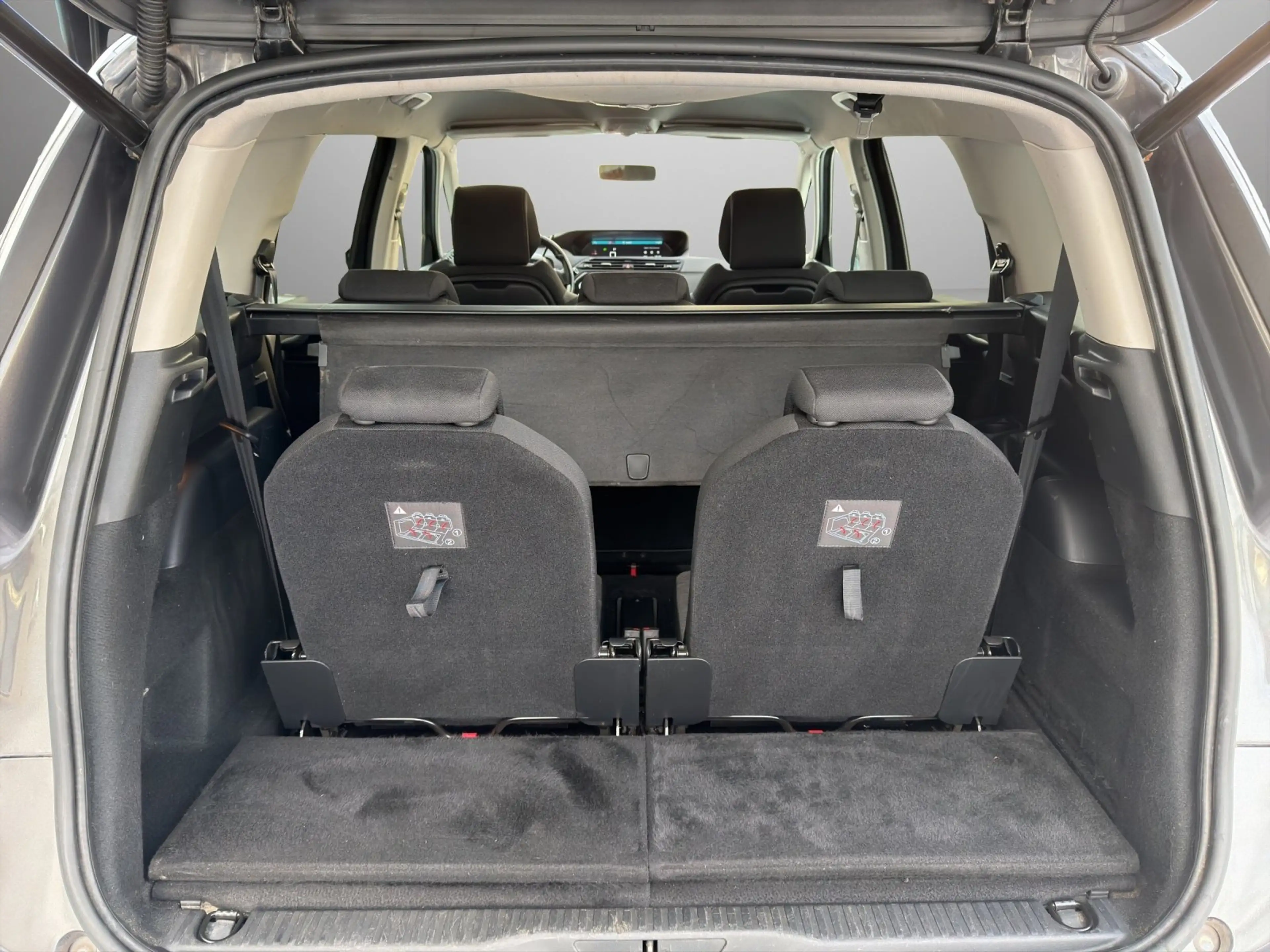 Citroen Grand C4 SpaceTourer 1,5 BlueHDI 130 S&S EAT8 Selection *7-Sitzer* — photo 9
