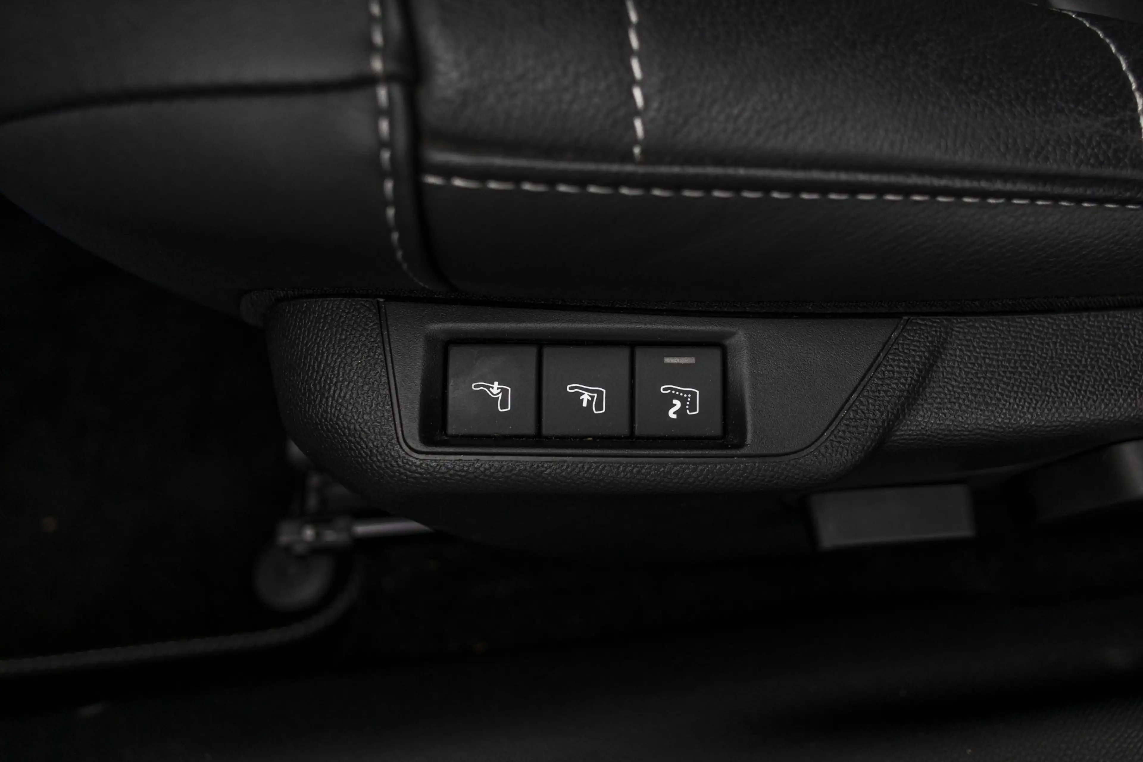 Citroen C4 1.2 Puretech Shine Pack Business | Pano | ACC — photo 25