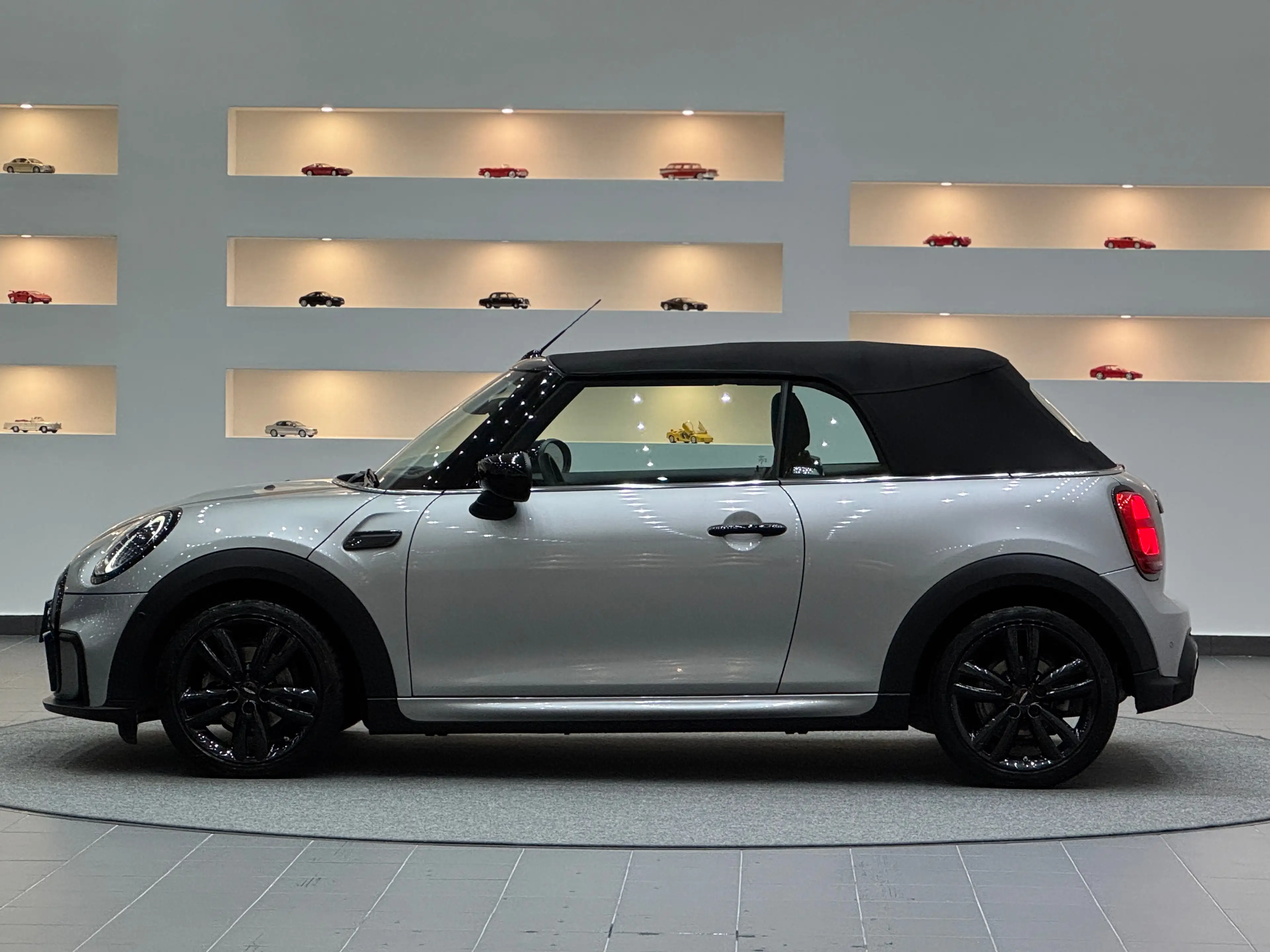 MINI John Cooper Works Cabrio Black-Edition*Sondermodell*Aerodynamik Kit* — photo 2