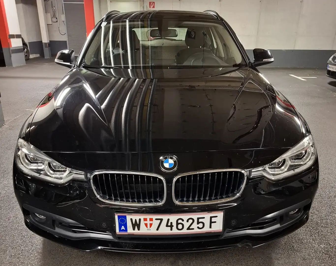 BMW 320 320i xDrive Touring Advantage Aut. Advantage Schwarz - 2