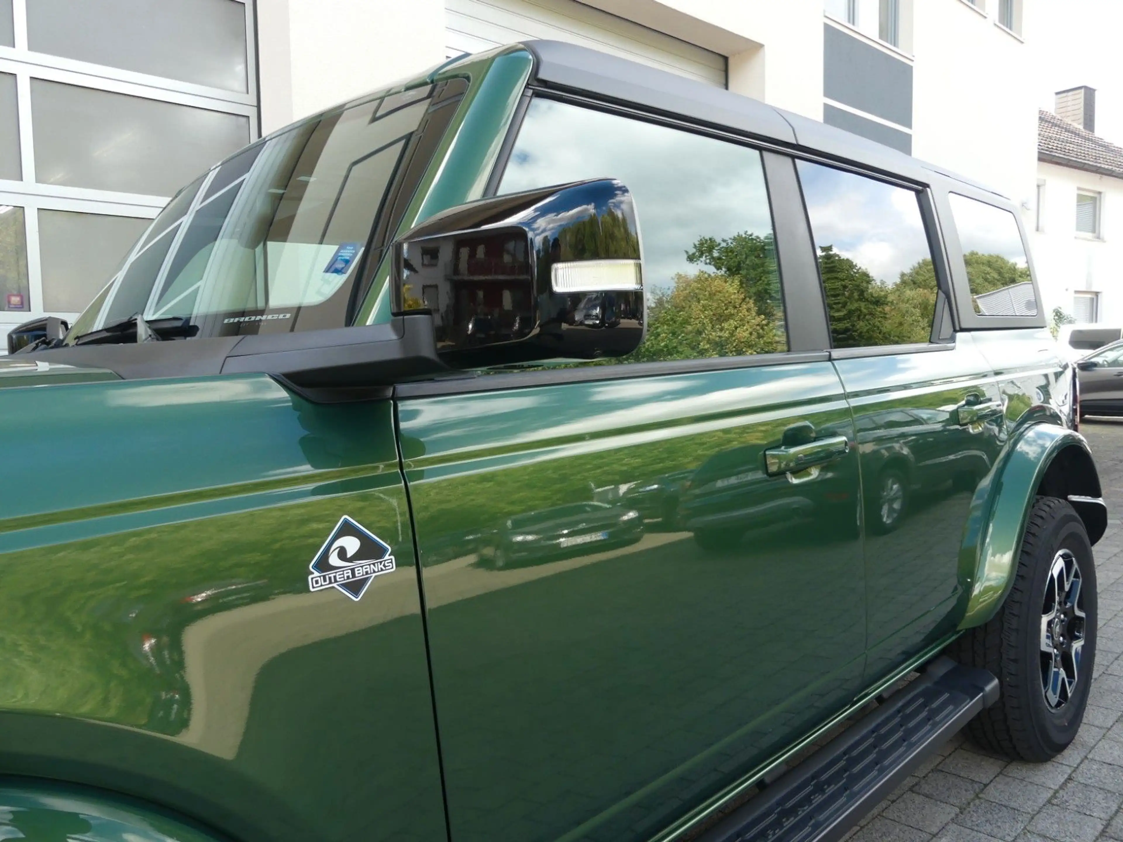 Ford Bronco Outer Banks 4x4 — photo 7