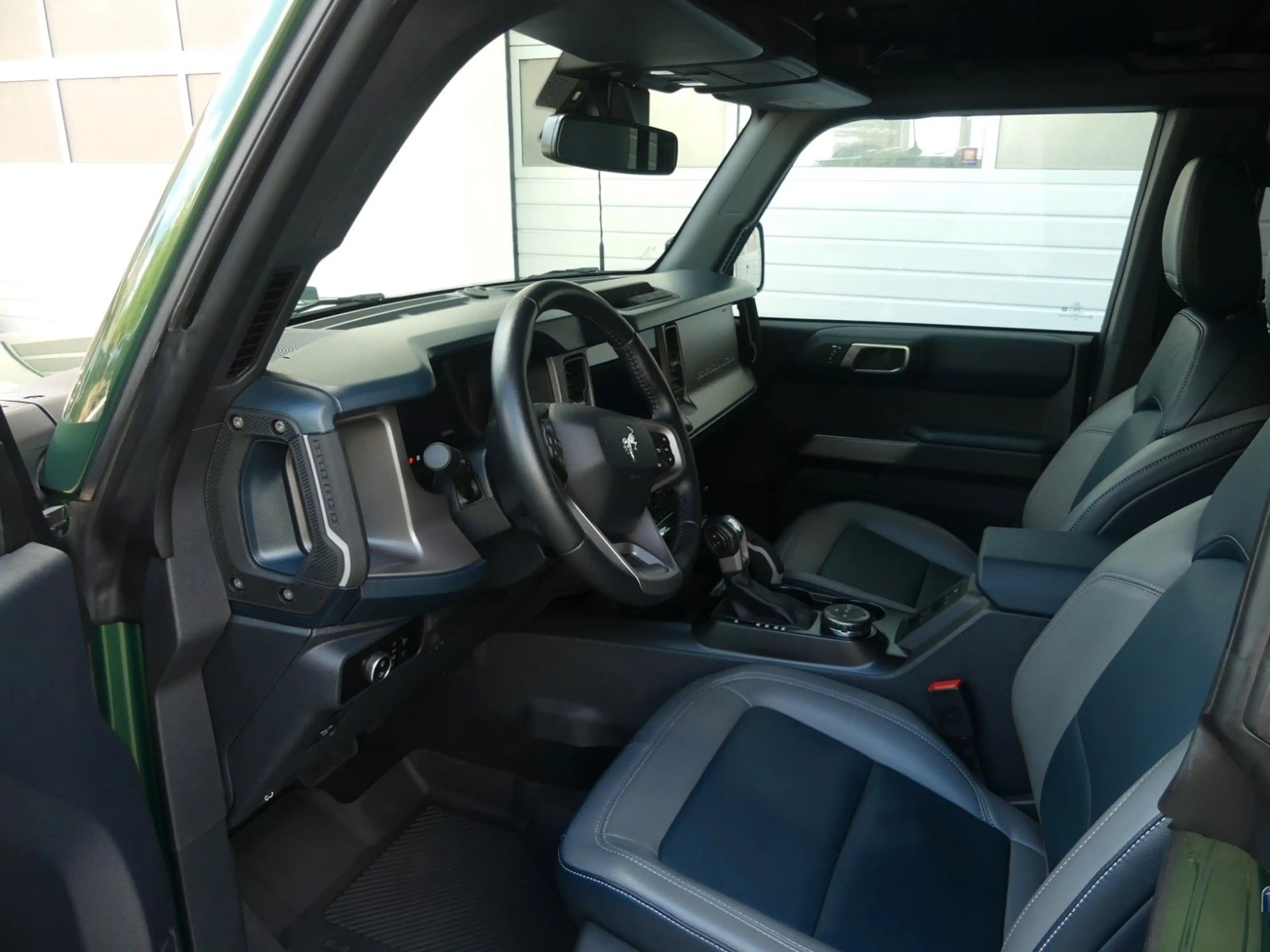 Ford Bronco Outer Banks 4x4 — photo 10