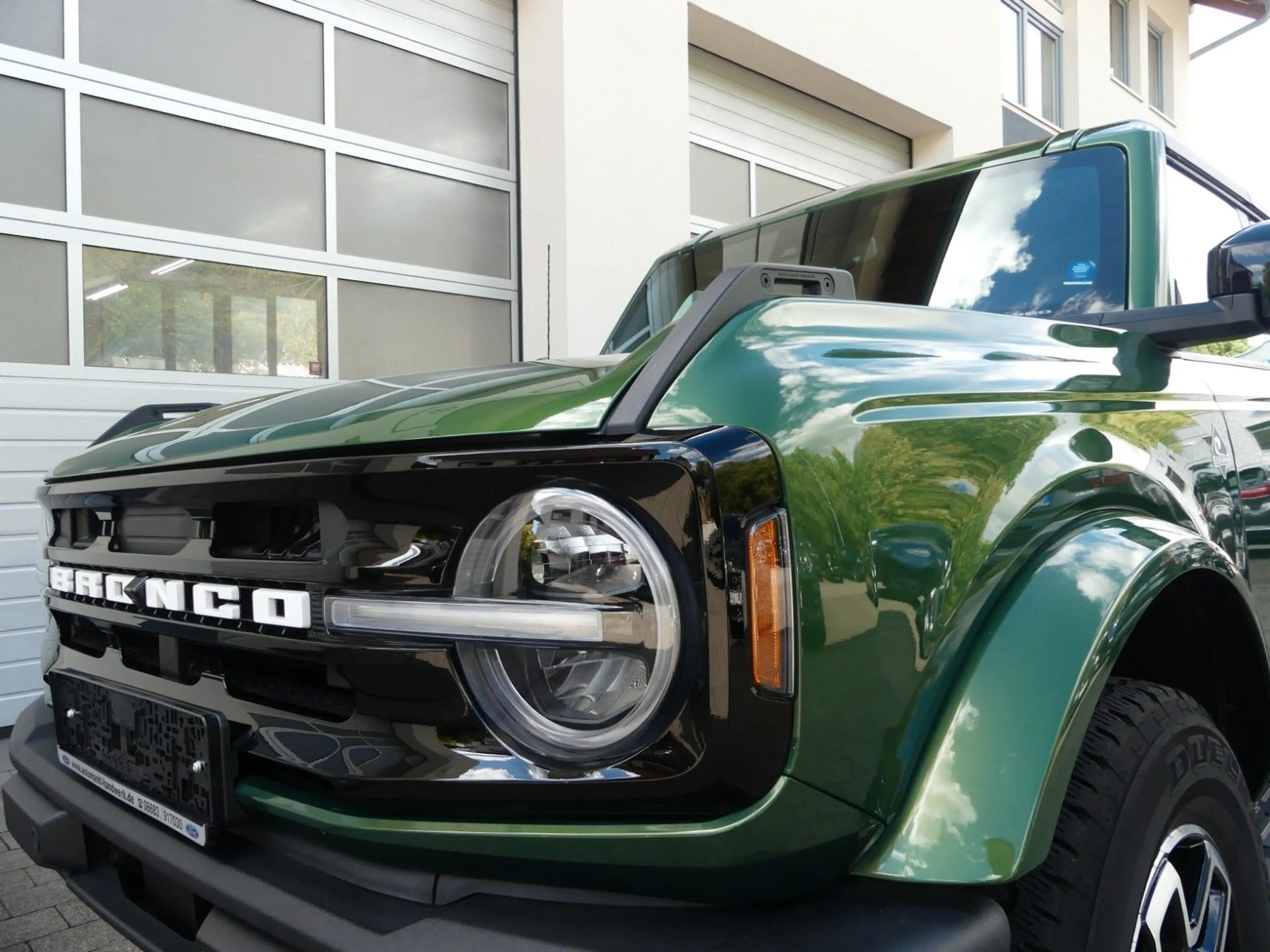 Ford Bronco Outer Banks 4x4 — photo 9
