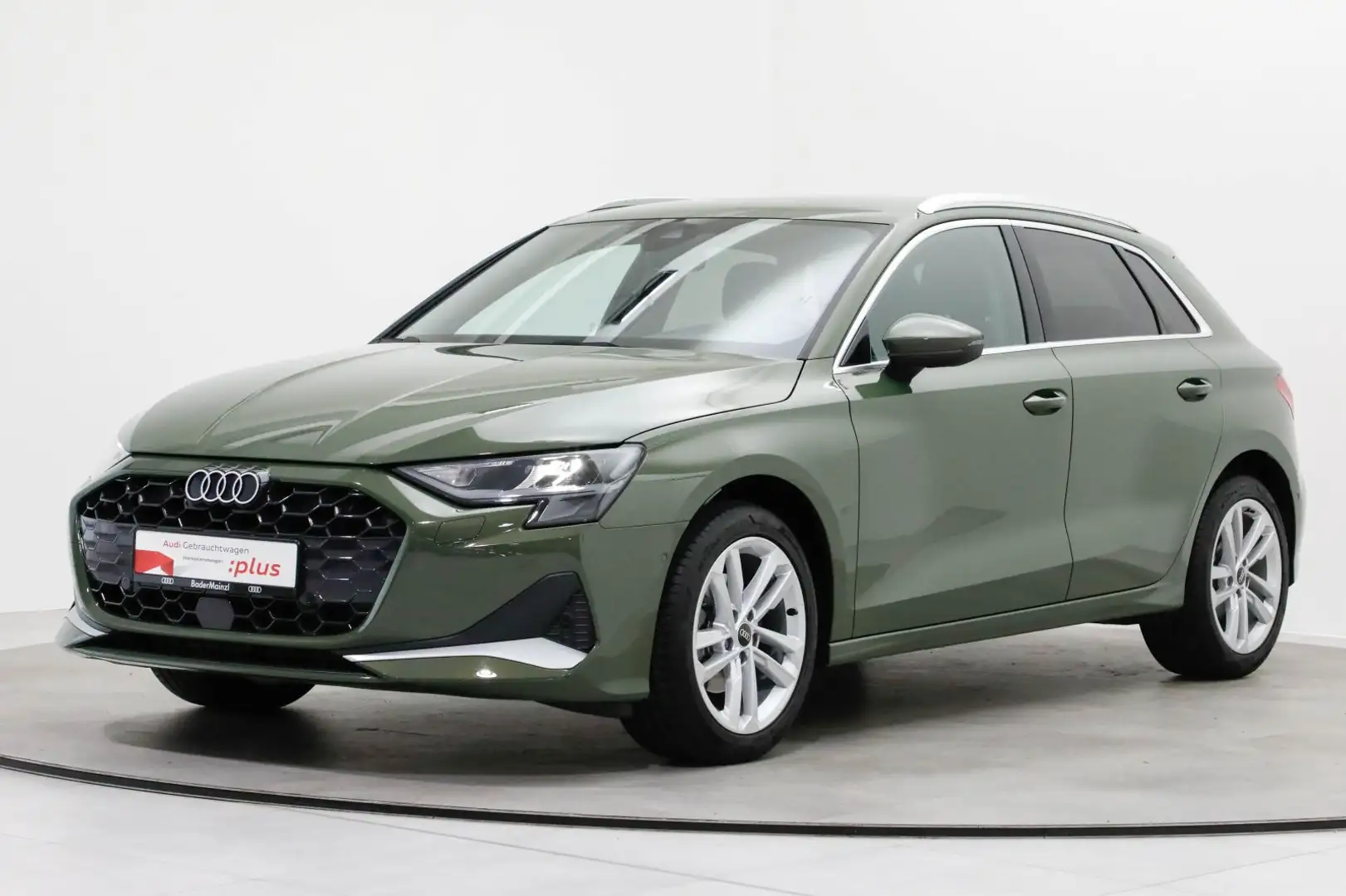 Audi A3 30 TFSI S tronic AHK Stdhz HUD Kam. Grün - 2