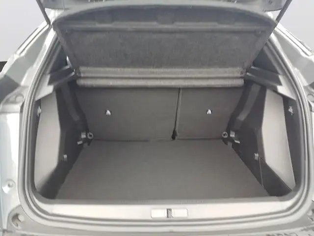 Peugeot 2008 view 7