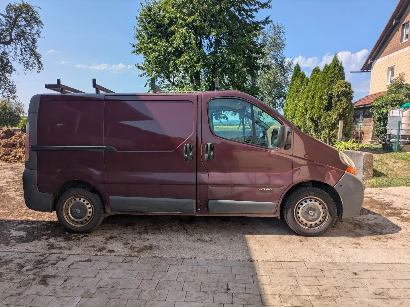 Renault Trafic Transporter L1H1 1,9 dCi Rot - 2