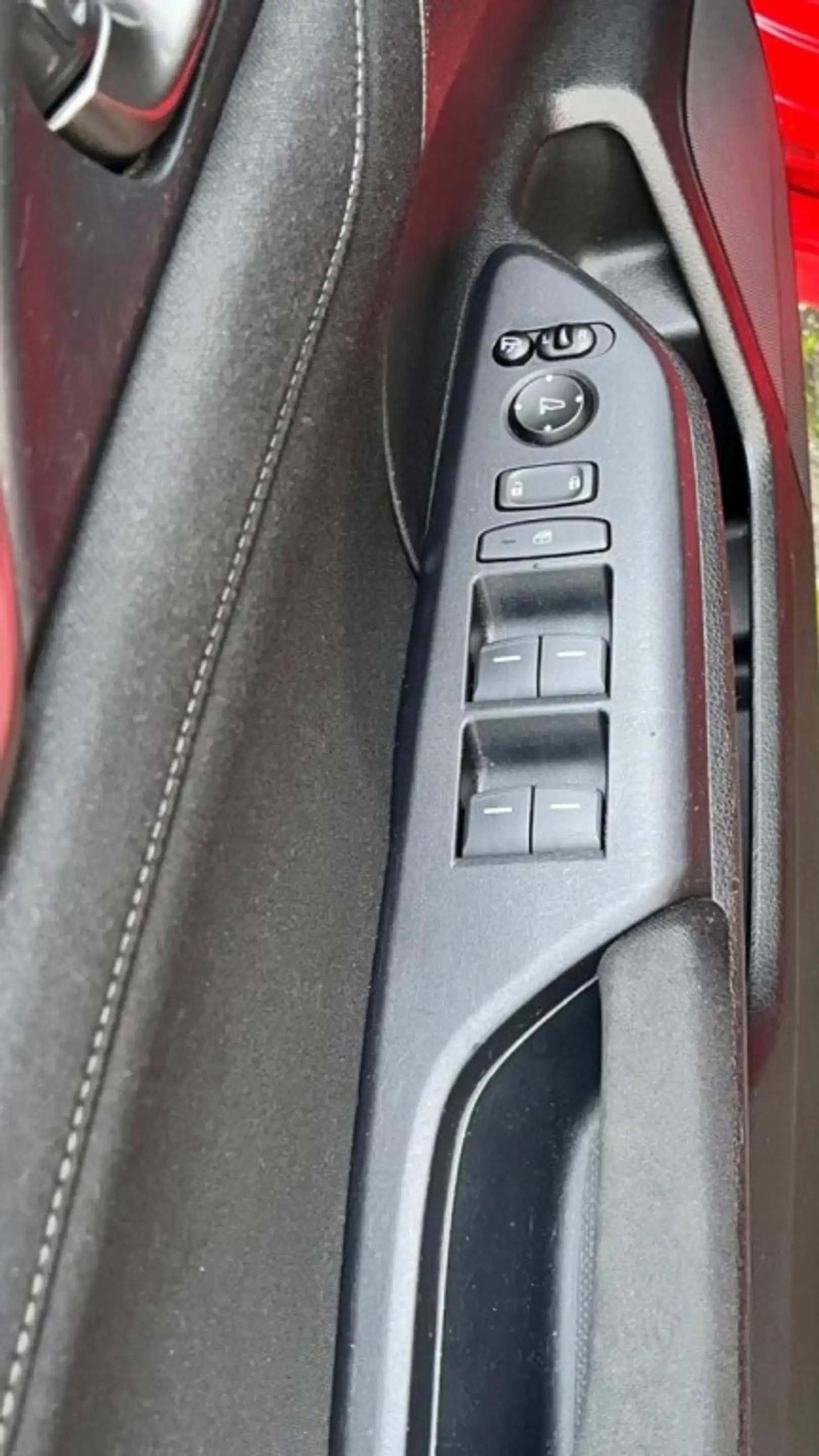 Honda Civic 1.0 i-VTEC Turbo Elegance — photo 7