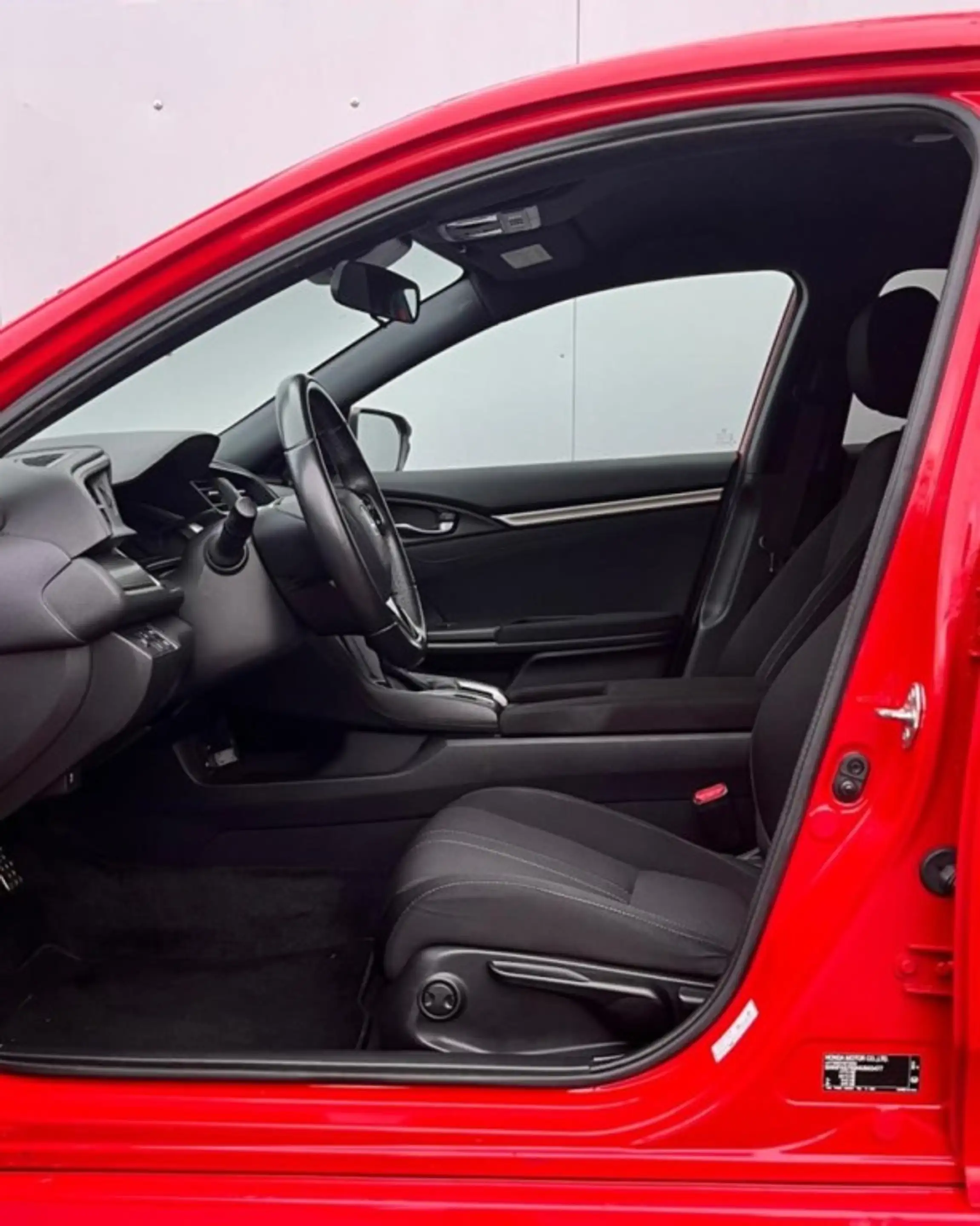 Honda Civic 1.0 i-VTEC Turbo Elegance — photo 8