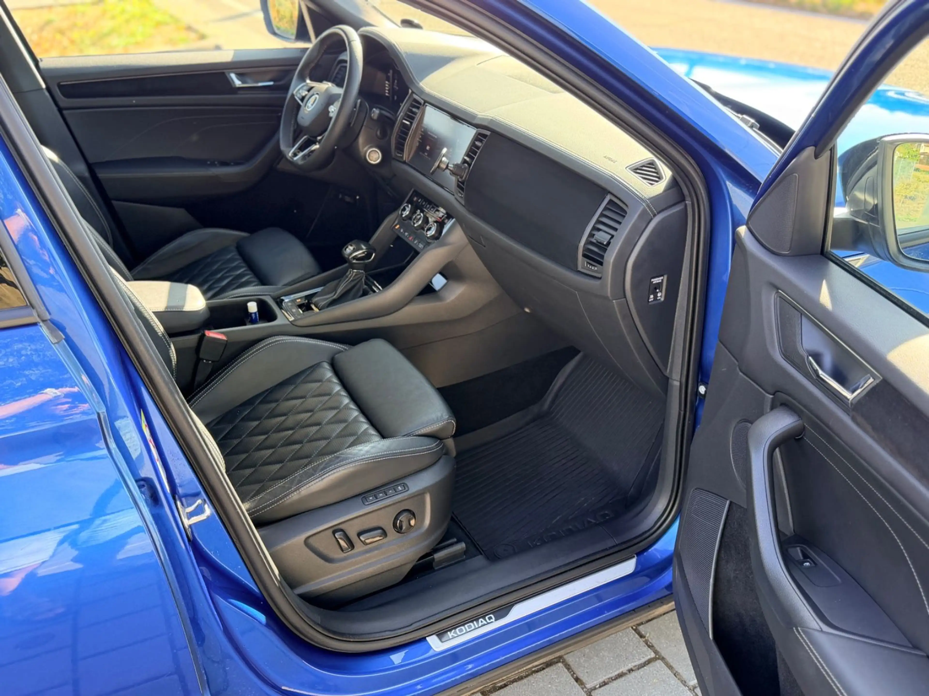Skoda Kodiaq 2.0 TDI Sportline 4x4 LED*AHK*NAVI uvm. — photo 13