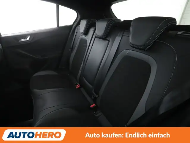 Ford Focus view 14