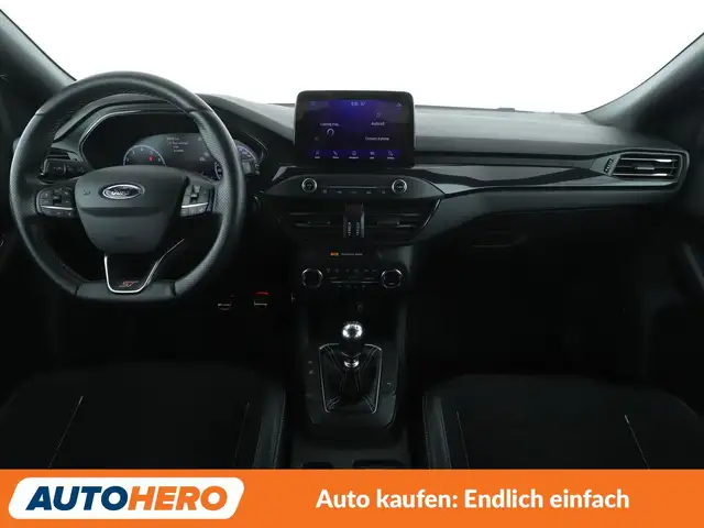 Ford Focus view 12