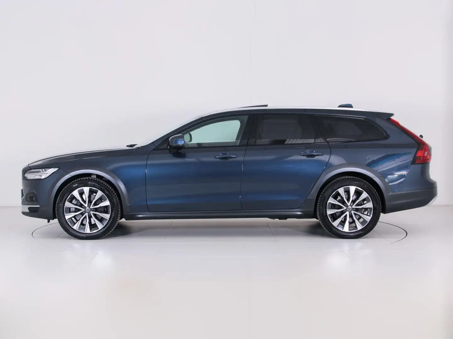 Volvo V90 Cross Country B4 (d) 197CV AWD AUT ULTIMATE Blau - 2