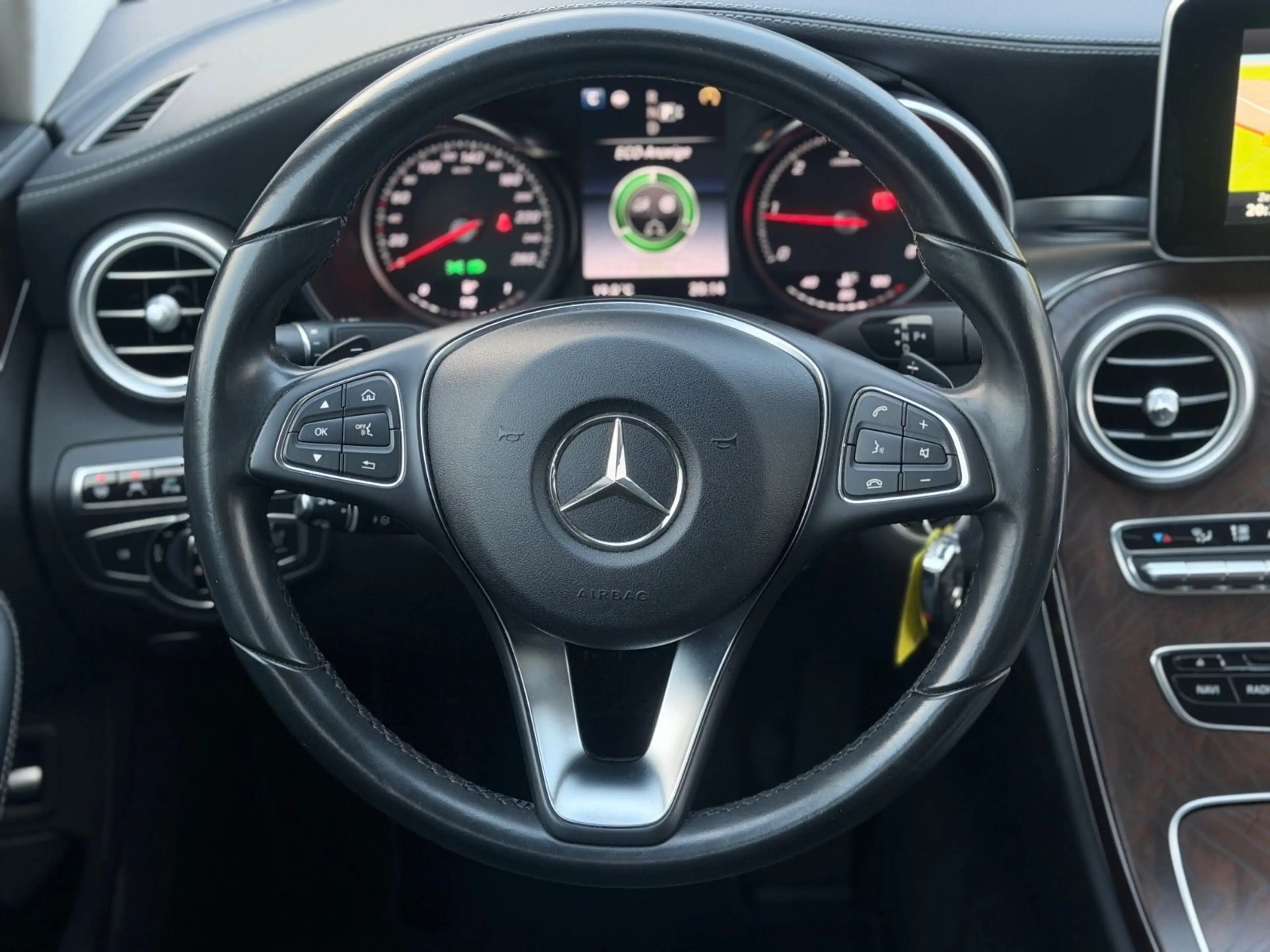 Mercedes-Benz C 200 d Limousine Burmester Schiebedach Head-Up — photo 13