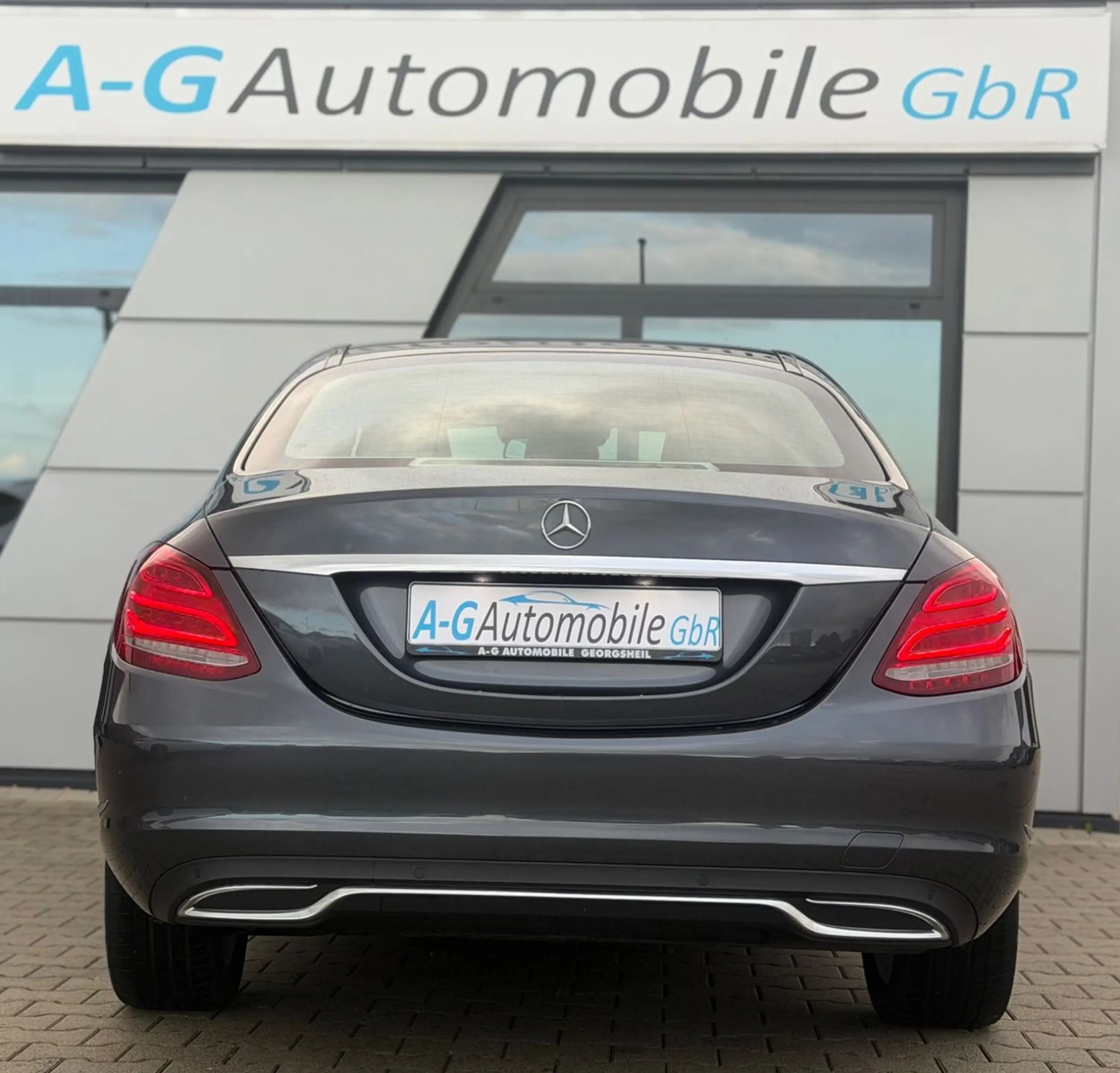 Mercedes-Benz C 200 d Limousine Burmester Schiebedach Head-Up — photo 8