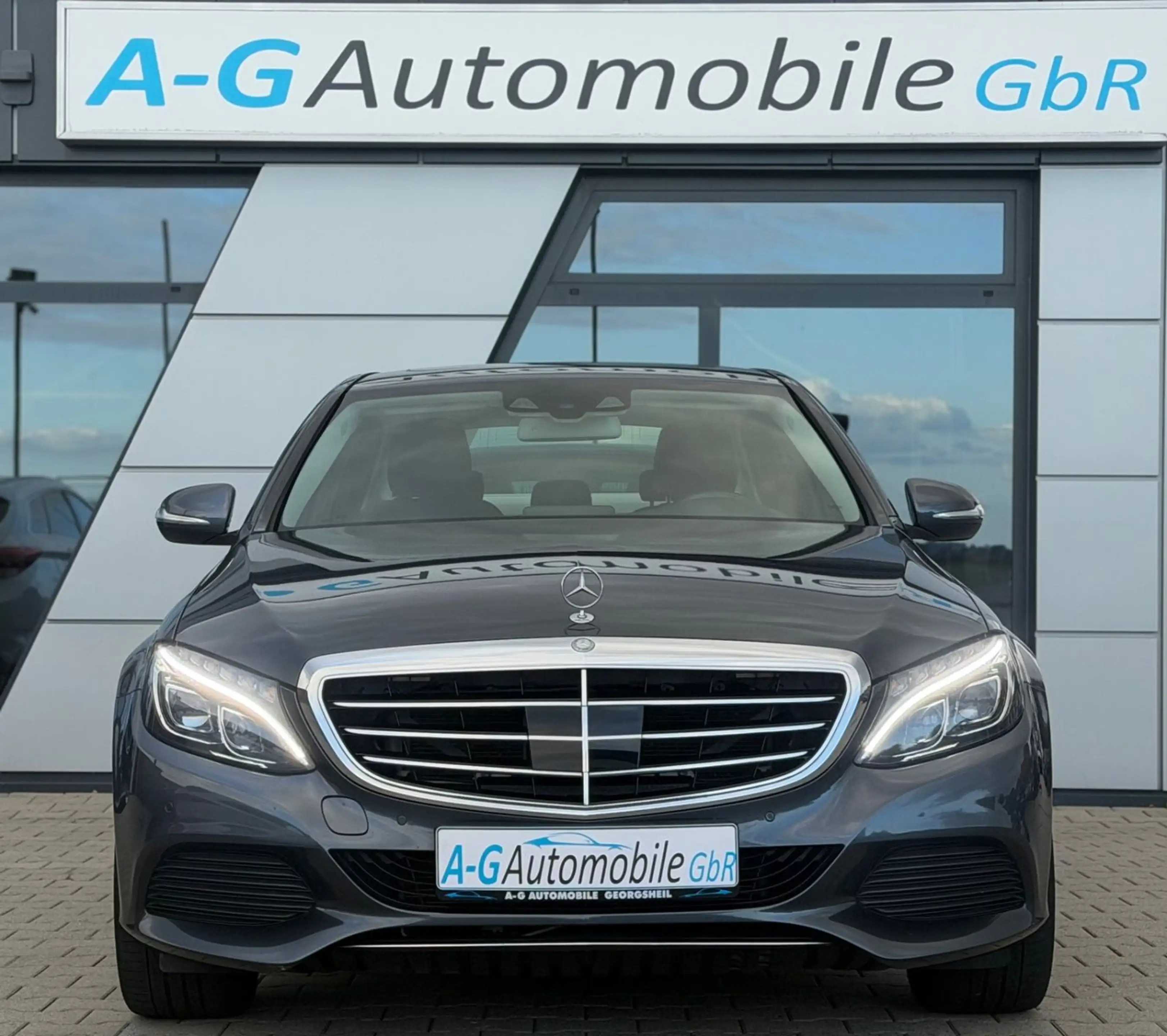 Mercedes-Benz C 200 d Limousine Burmester Schiebedach Head-Up — photo 3