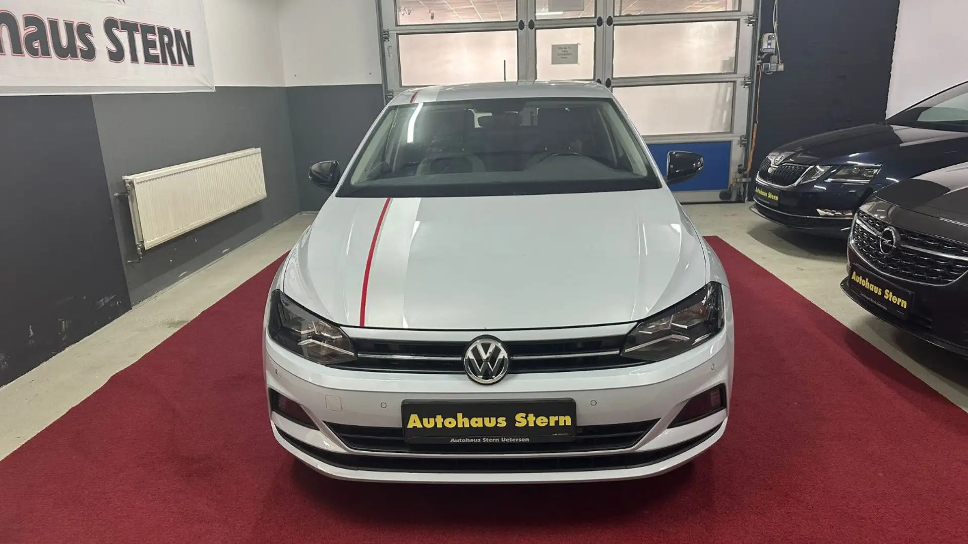 Volkswagen Polo VI beats Blanco - 2
